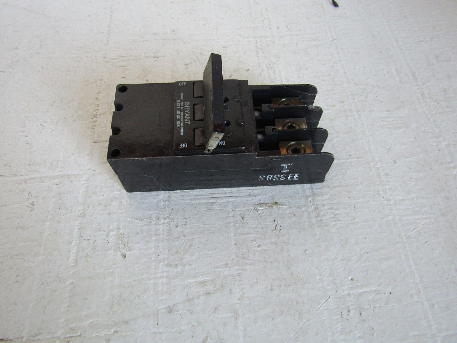 Bryant Cutler Hammer Bj3200 3 Pole 200 Amp 240 Volt Main Breaker